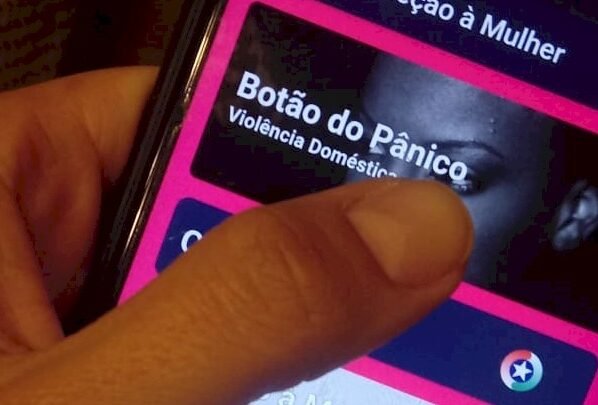 Botão do Pânico é destaque na prevenção de violência contra a mulher em SC