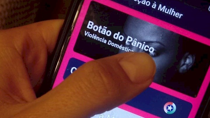 Botão do Pânico é destaque na prevenção de violência contra a mulher em SC