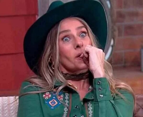 Adriane Galisteu, apresentadora de A Fazenda 2025