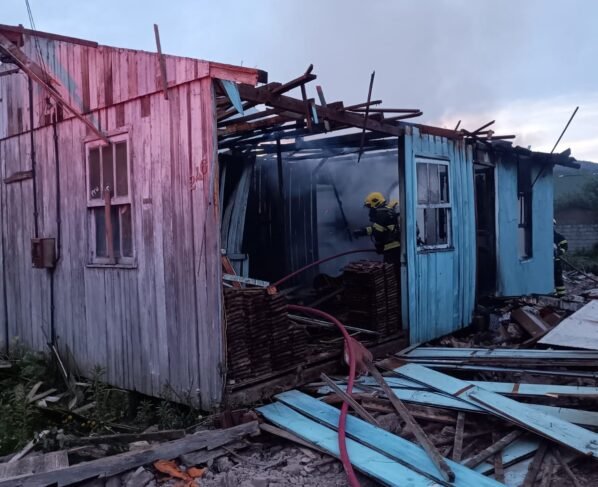 Rádio Cidade FM Foz Itajaí – 91.7