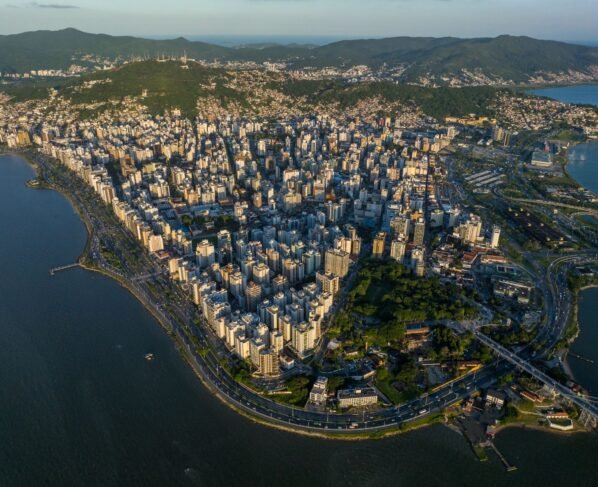 Rádio Cidade FM Foz Itajaí – 91.7