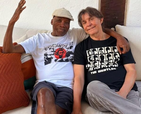 Reprodução/Instagram/@loborgesoficial