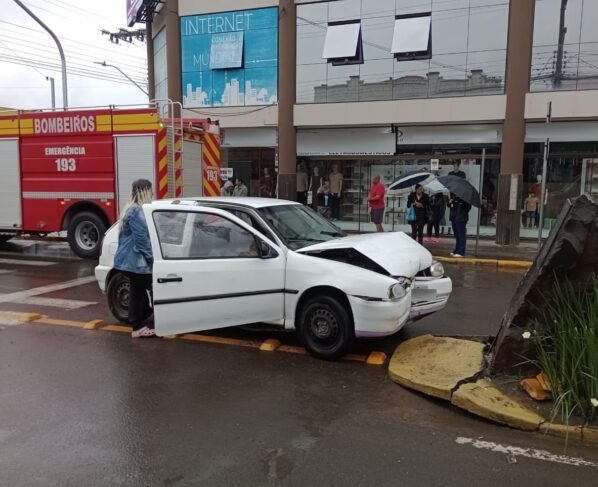 Rádio Cidade FM Foz Itajaí – 91.7