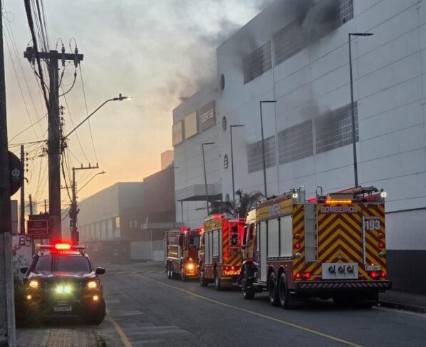 Rádio Cidade FM Foz Itajaí – 91.7