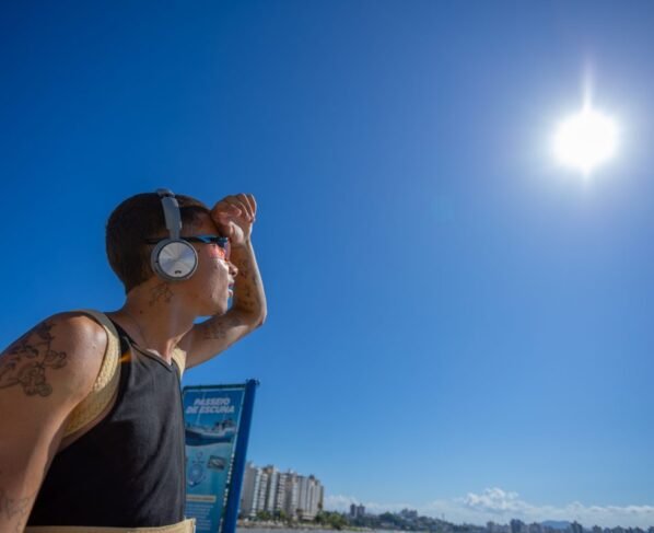 ComScore analytics tracking pixel