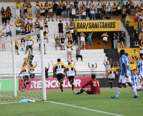 Camboriú derrota a Chapecoense e segue invicto no Catarinense 2026