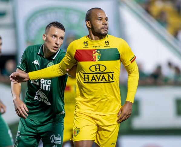 Içara tem atletas na seletiva que define Seleção Brasileira de Karatê da Juventude