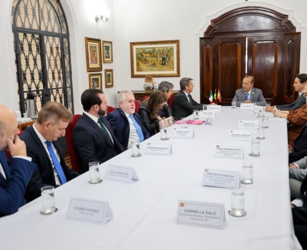 Rádio Cidade FM Foz Itajaí – 91.7