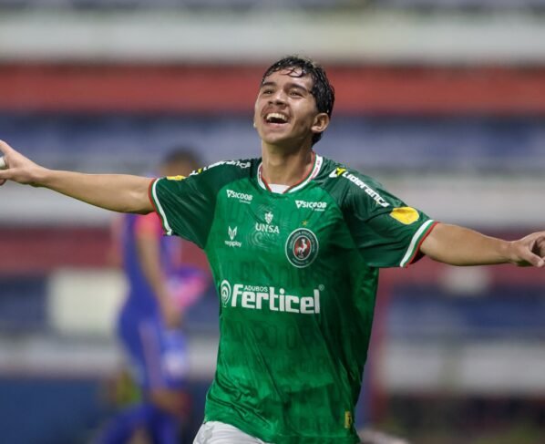 Bolasie fica perto de reforçar a Chapecoense após saída do Cruzeiro